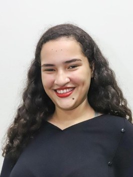 Aline Gabriela de Novais Cunha - 1ª Secretária Mirim