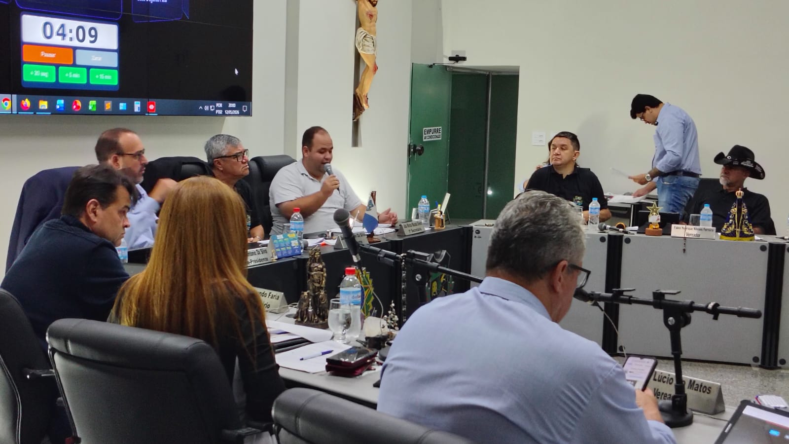 15ª SESSÃO ORDINÁRIA DA CÂMARA APROVA PROJETOS E HOMENAGENS