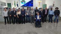 CÂMARA MUNICIPAL REALIZA 32ª SESSÃO ORDINÁRIA E 7ª SOLENE DE 2025 Sessão aprovou projetos de lei e foi marcada pela 1ª edição do Troféu Arildo Gonçalves – Artista Destaque