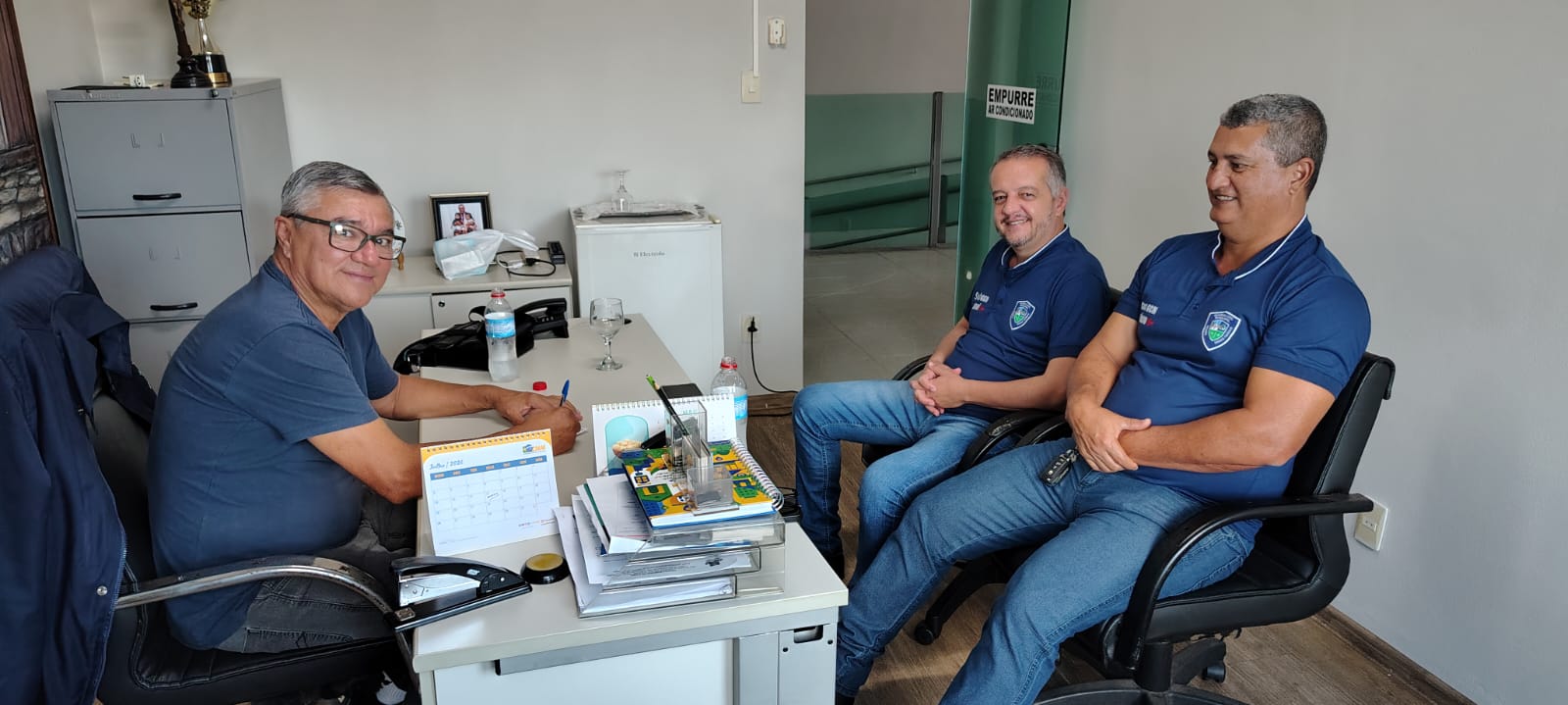 PRESIDENTE DA CÂMARA RECEBE COMANDO DA GUARDA CIVIL MUNICIPAL